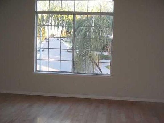 5th image of 9941 N Baird Ave