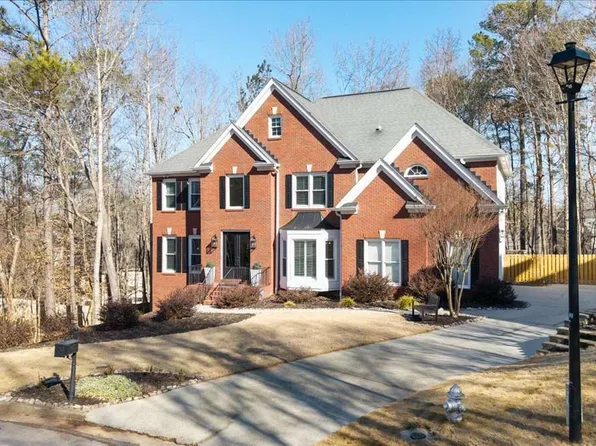 1889 Point River Dr, Duluth, GA 30097