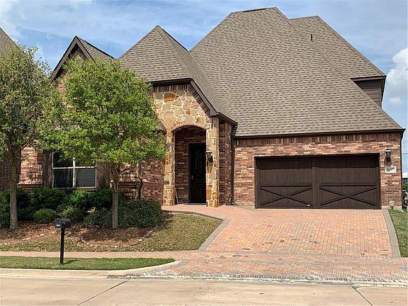 3rd image of 8417 Town Walk Dr