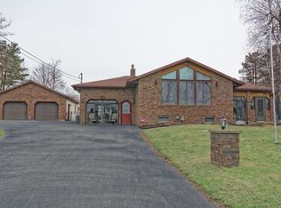 145 Middletown Rd, Waterford, NY 12188