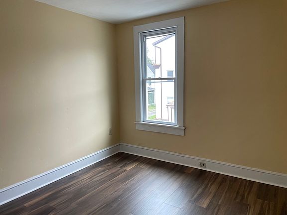 4th image of 6 Luff Ct #6
