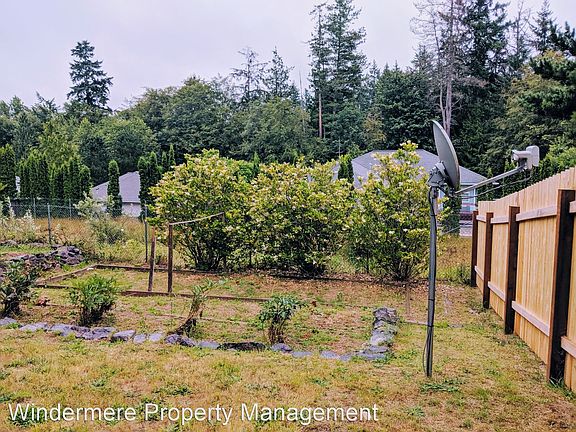 5th image of 2948 NE Spartan Ct
