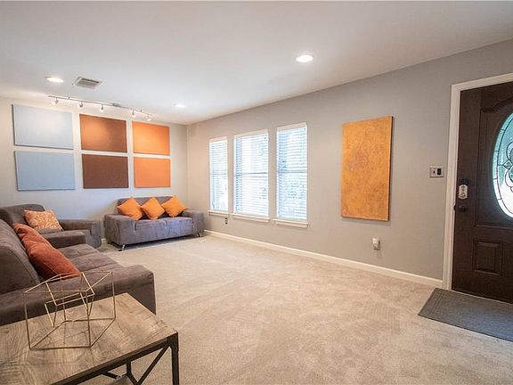 3rd image of 10801 Claywood Dr