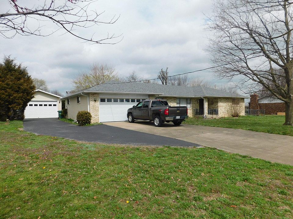 1st image of 128 E Hazel Street