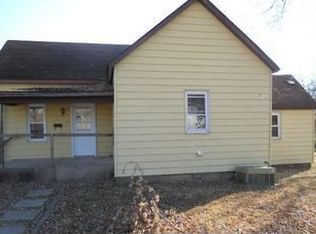 212 W Jackson Ave, Owensville, MO 65066