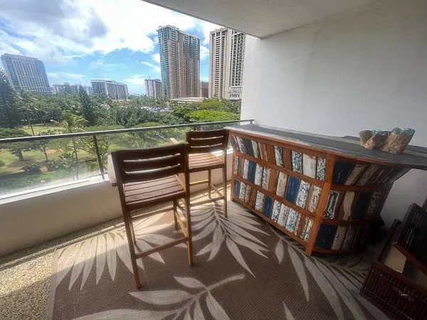 2 bed, 1300 sqft, $4,700 — Photo 4