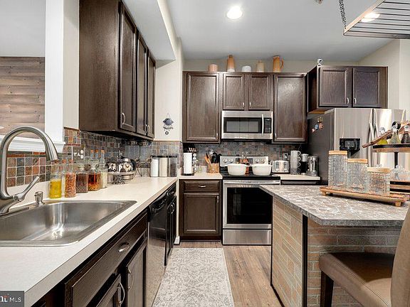4th image of 7257 Parkers Farm Ln