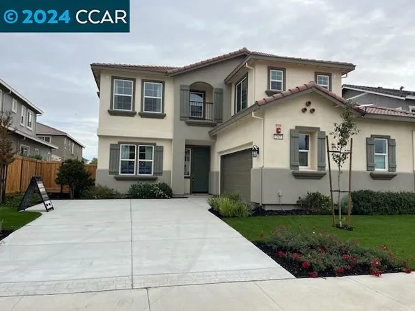 207 Gannet St, Vacaville, CA 95688