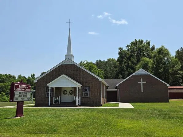 1662 Eaton Ferry Rd, Littleton, NC 27850