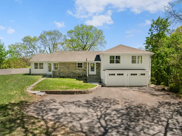 7 Richmond Hill Road, Norwalk, CT 06854