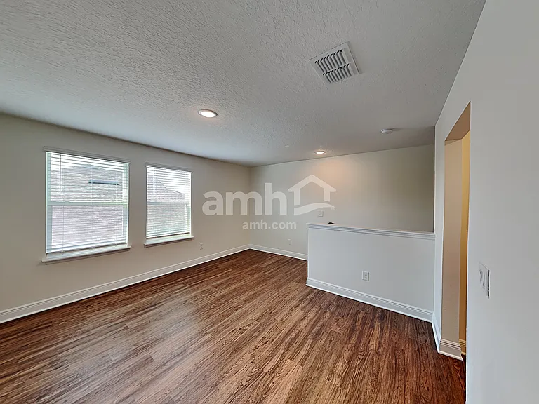 1149 Sky Lakes Dr — Photo 10