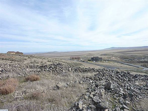 1st image of 105106 Manuel Dr.