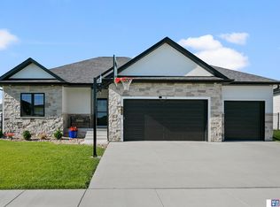 9657 Toma Rd, Lincoln, NE 68526