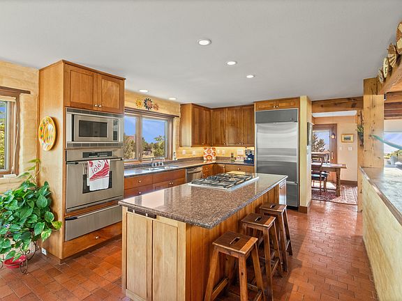 5th image of 558 Black Bear Pl NE