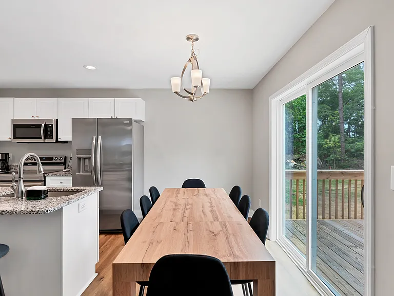 855 S Henley St — Photo 4
