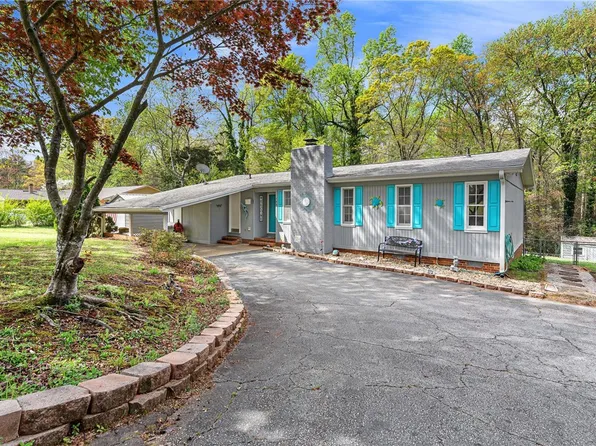 709 Alpine Dr, Seneca, SC 29672