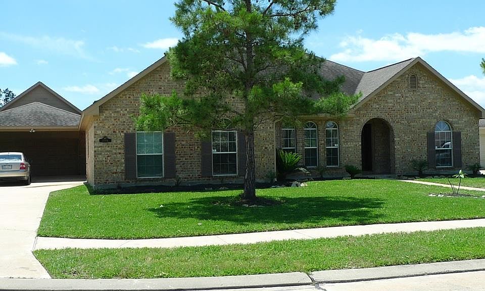1st image of 11104 Briscoe Ln