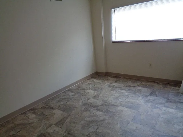 907 Bricker Blvd — Photo 6