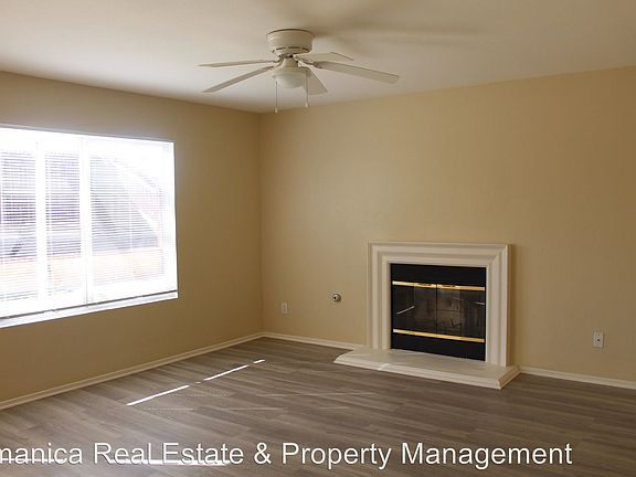 4th image of 26061 Peck St