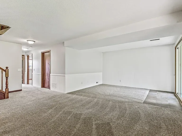 7316 Candlewood Dr N — Photo 12