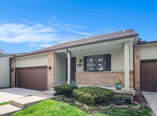 578 Oakbrook Cir, Flushing, MI 48433