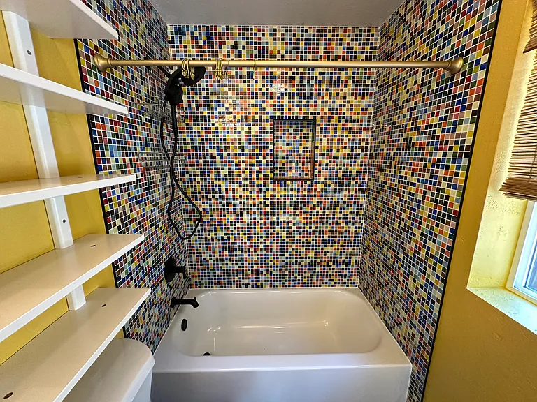 Upstairs full bathroom