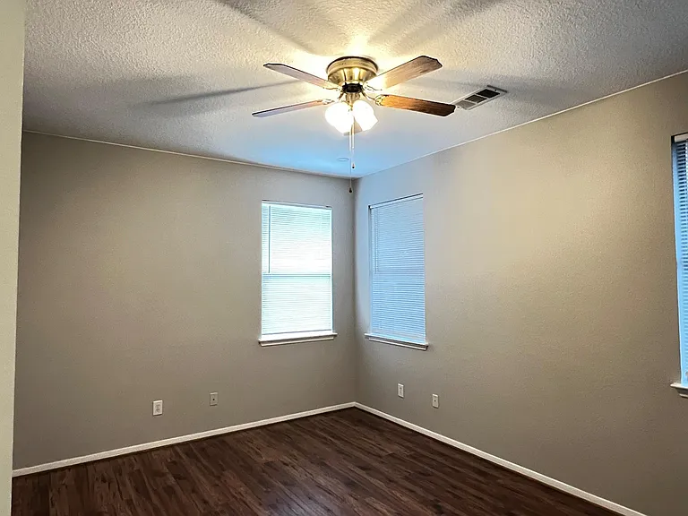 2910 Blue Dawn Dr — Photo 19
