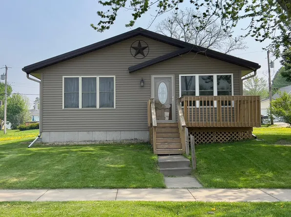 215 Washington St, Stanley, WI 54768