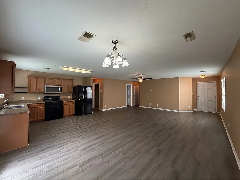 330 Kenneth Blvd NW — Photo 11