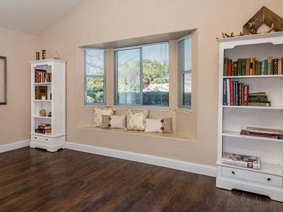 2nd image of 2172 Bel Air Pl