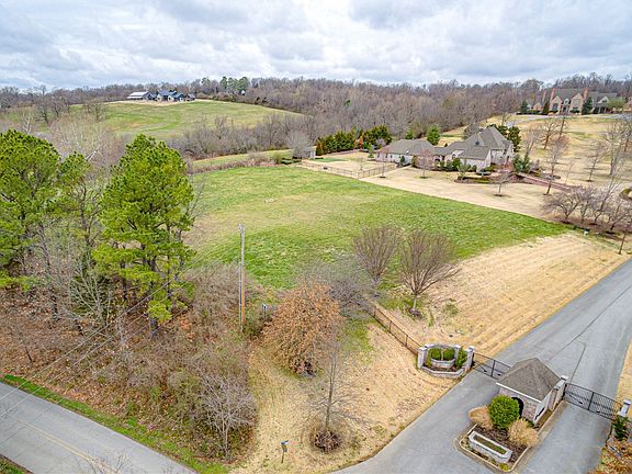 4th image of 2693 N Quarry Ln