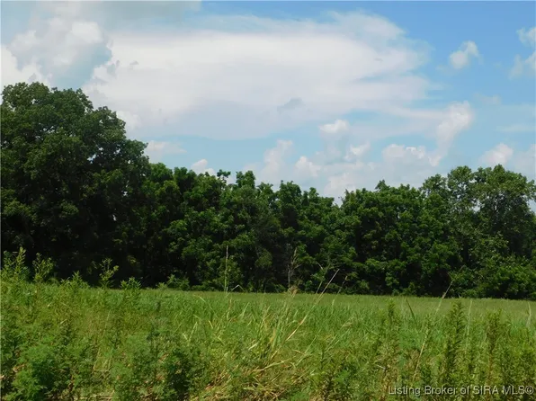  NE Voyles Road, Borden, IN 47106