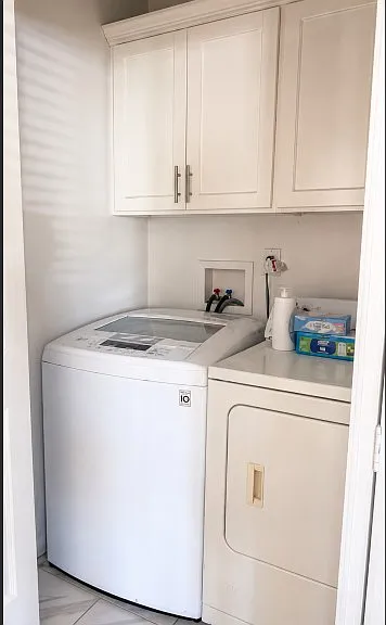872 N Edgemont St — Photo 14