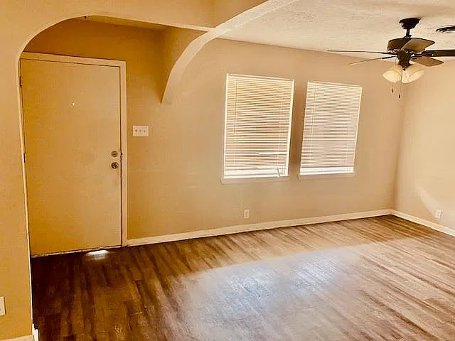 4 bed, 1552 sqft, $1,600 — Photo 2