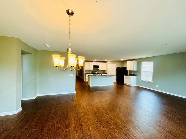 623 Hogan Dr — Photo 8
