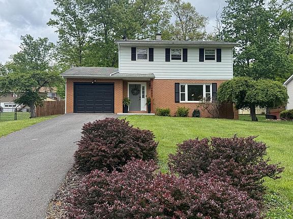 2nd image of 14903 Viewcrest Rd SW