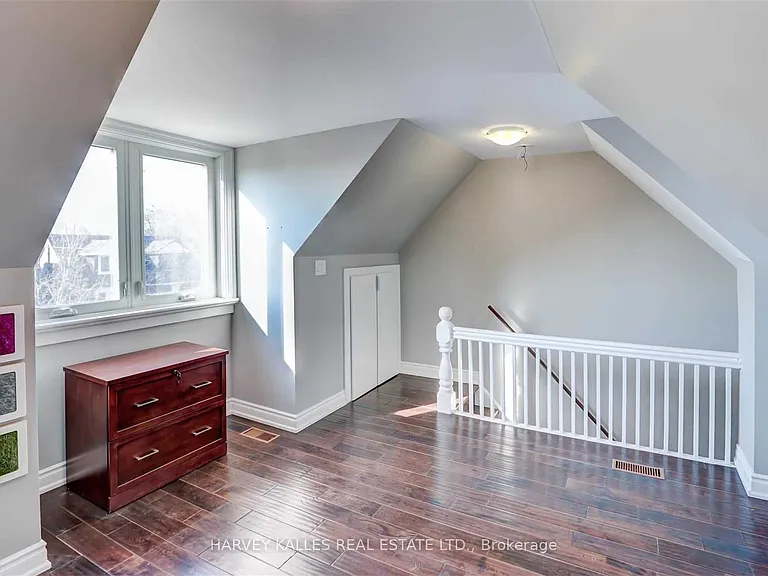 58 Sandford Ave — Photo 21