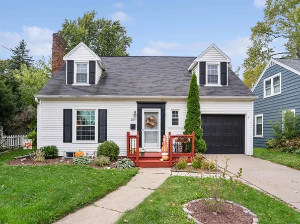 2115 N Morrison St, Appleton, WI 54911