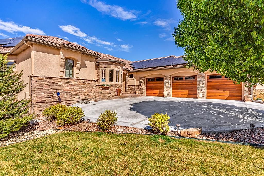 4427 Porta Fina Dr