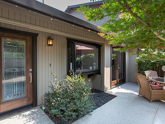 2nd image of 668 Shadowview Ct