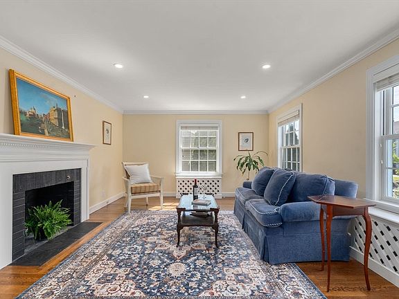 3rd image of 74 Shaw Rd