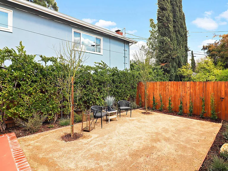 2402 W Silver Lake Dr — Photo 27