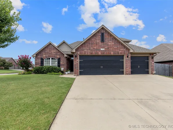 1708 E Jacksonville St, Broken Arrow, OK 74012