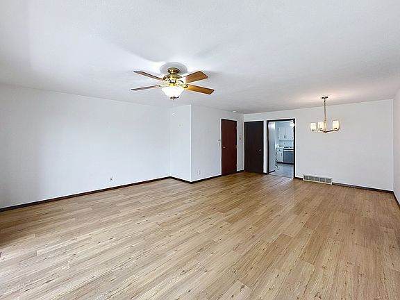 5th image of 3715 35th St APT 3