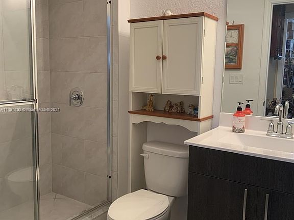 5th image of 1426 SE 24th Pl #1426