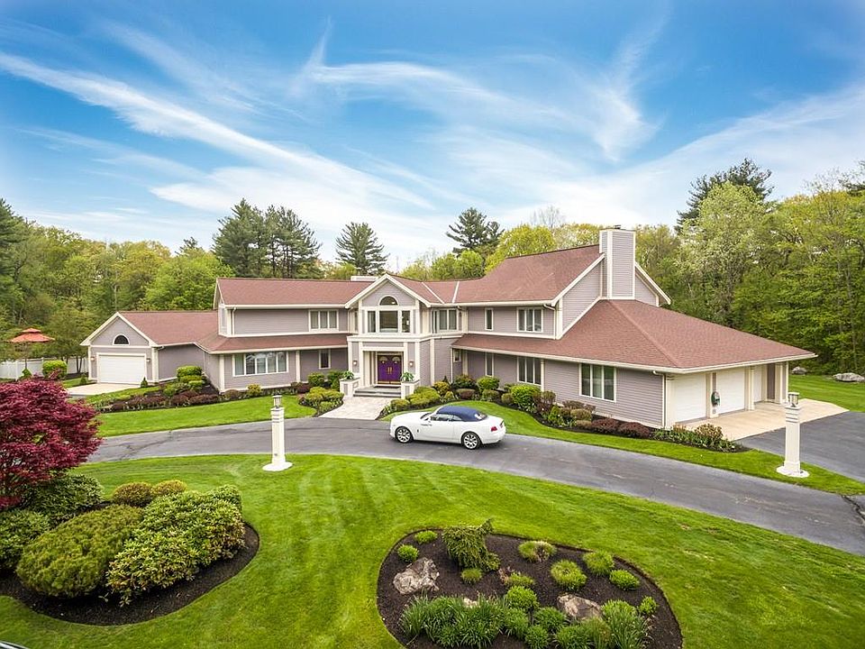 1st image of 11 N Hill Dr