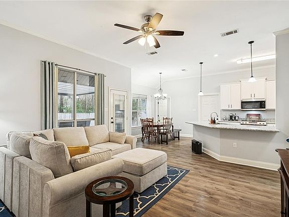 3rd image of 130 Egret St