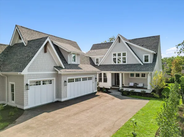 126 Benton Ave N, Wayzata, MN 55391