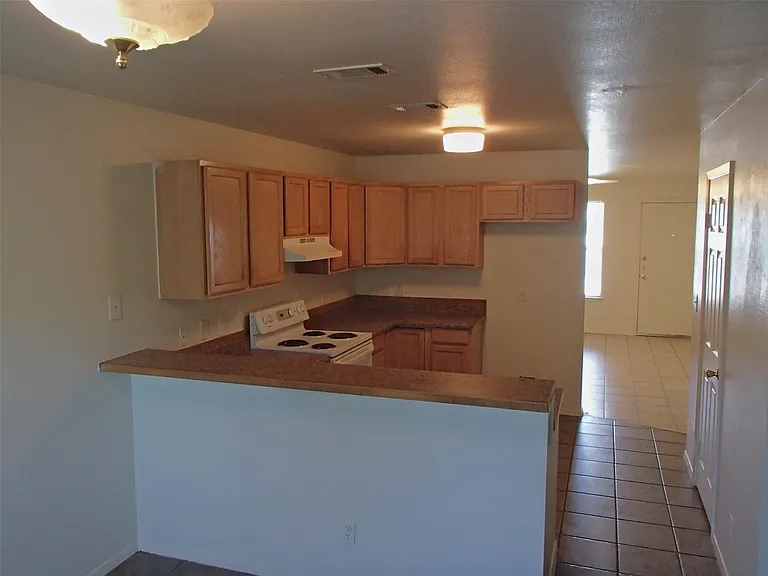 2202 Katy Ln #A — Photo 2