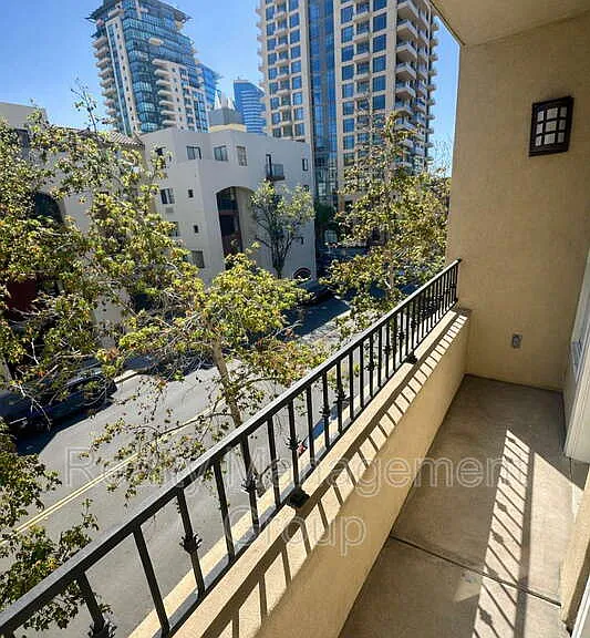 301 W G St #307 — Photo 1